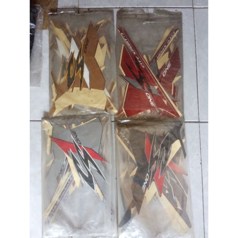 STRIPING STICKER LIS CS1 CS 1 CS ONE CSONE BODY STANDAR ORI BERKUALITAS MERAH-SULVER-GOLD-HITAM
