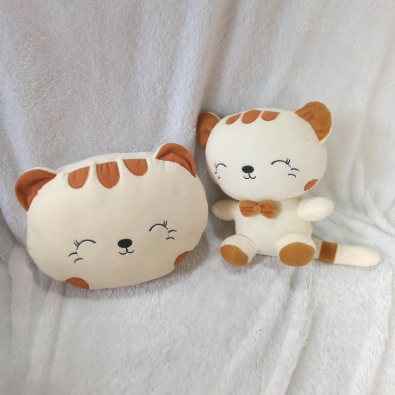 paket bantal dan boneka KUCING XL boneka