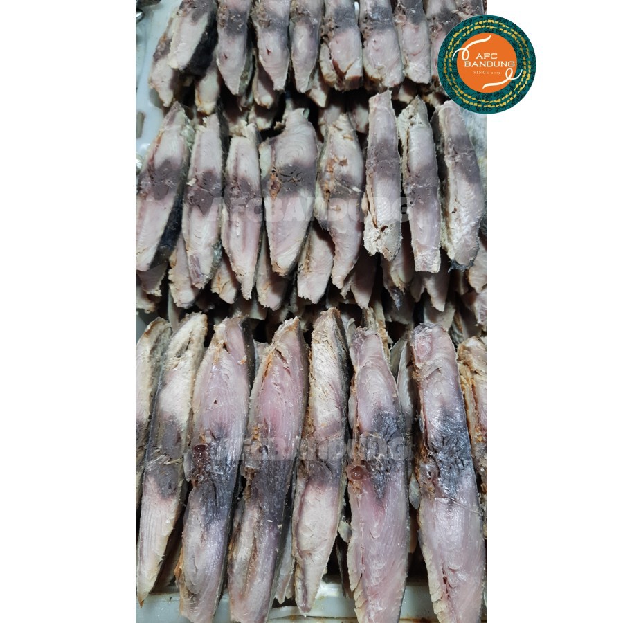 

IKAN ASIN TONGKOL 250gr Ikan Asin Tongkol Potong 250gr