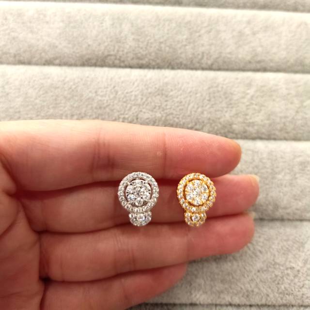 Anting zircon wynn 8179