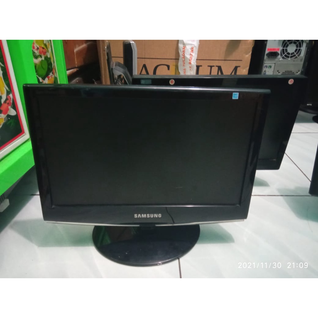 Monitor LCD Samsung 17 Inchi