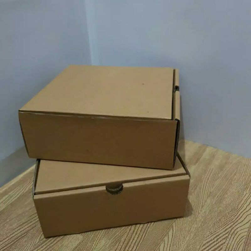 

box 18x18x7 cm kardus/ karton/polos/ pizza/ nasi/ Hampers