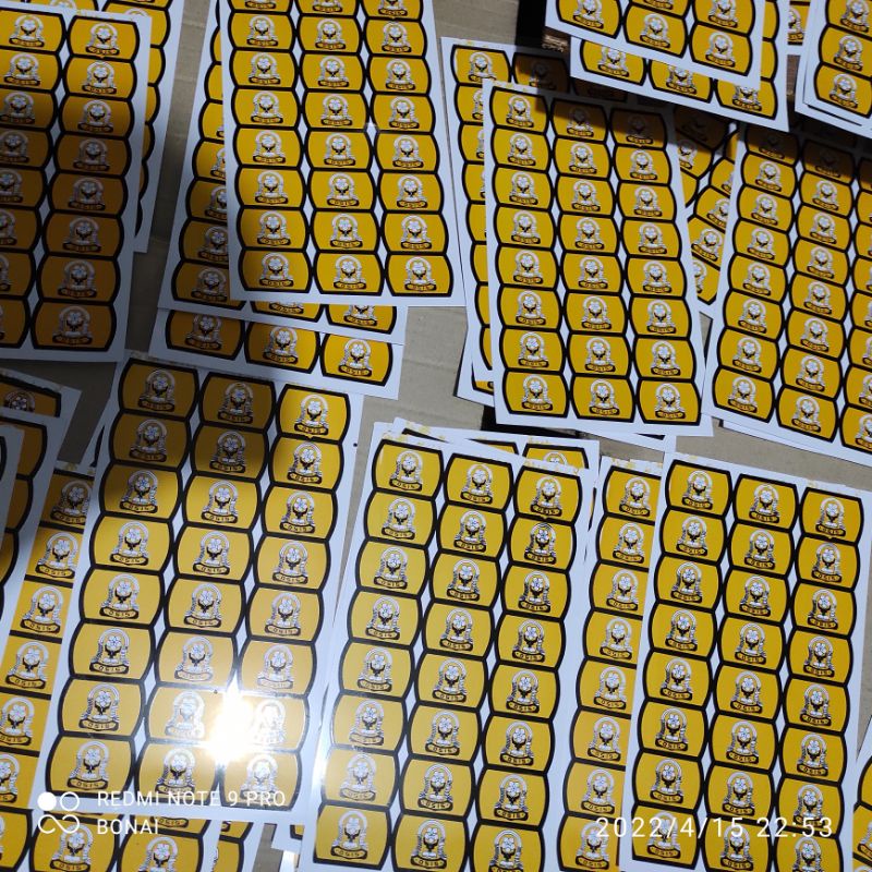 

Promo STICKER KEPALA GESPER SEKOLAH / LOGO IKAT PINGGANG SEKOLAH SD SMP SMA