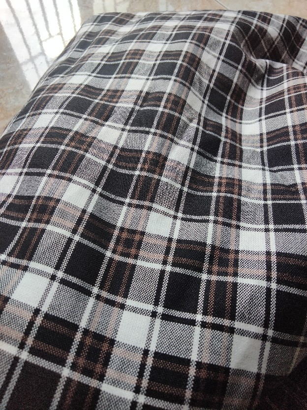 Kain Kotak Semi Wool ( Coklat Hitam Putih ) Harga Per 25 Cm = 8.500, Minimal Pesanan 1 Meter
