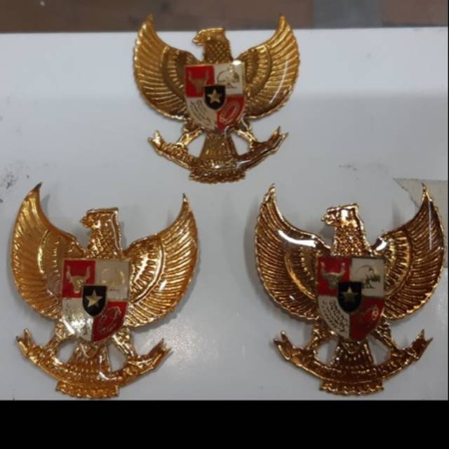 logo Pin Garuda Pancasila Paskibra 4cm dan 5cm Logam Kuningan