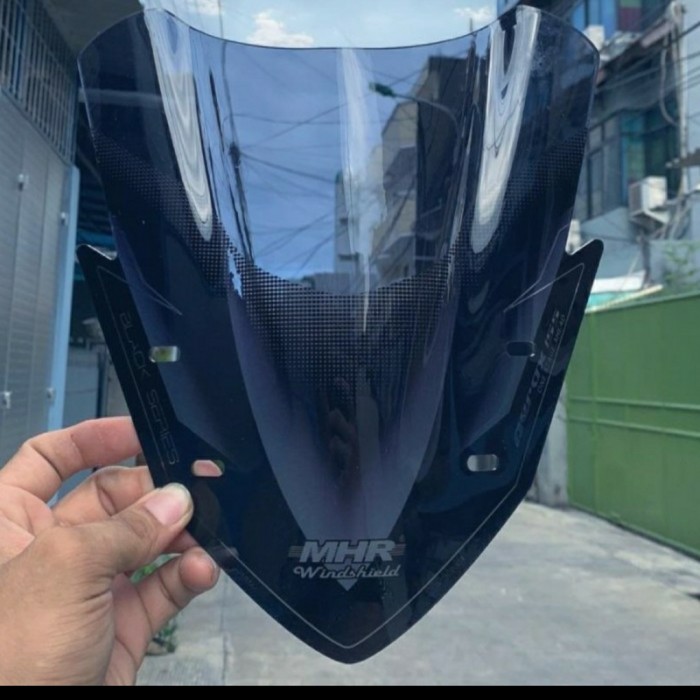 Visor New Aerox 2021 carbon MHR dan Visor Aerox Lama - Smoke Rayben