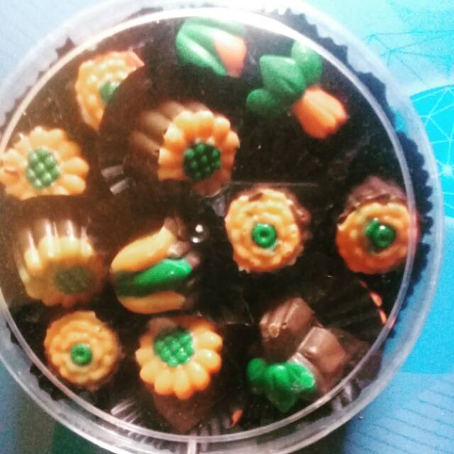 

Coklat karakter Aroma Jeruk