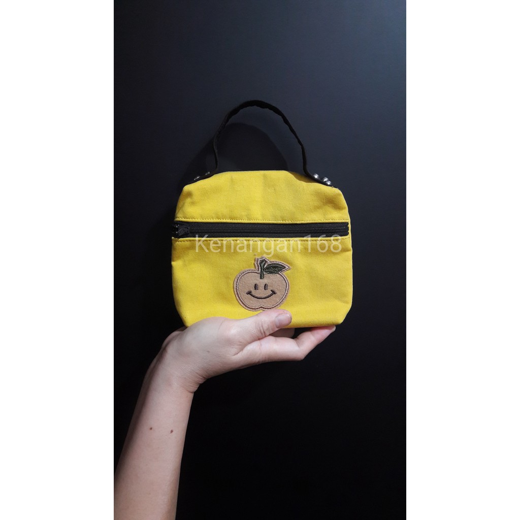 

Tas Tangan Kain Motif Buah Warna Kuning