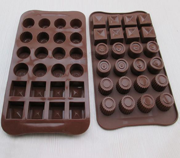 Cetakan Silikon Motif Kotak, Roda, dan Roda Bergerigi (24 Kotak)