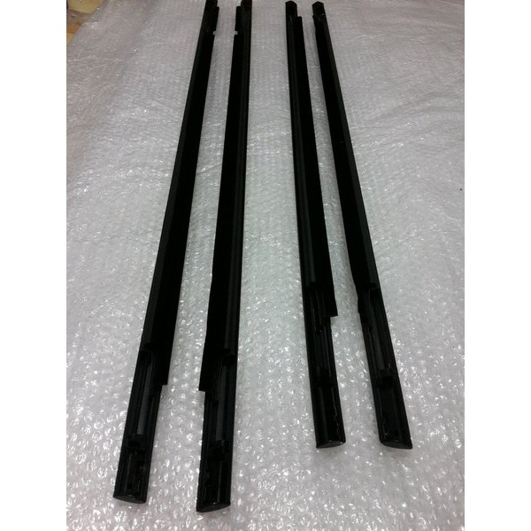 KARET PINTU PELIPIT KACA LURUS MITSUBISHI L300 DIESEL BENSIN