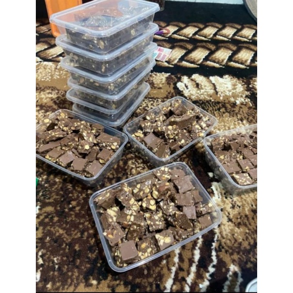 patahan coklat silverqueen 250gr