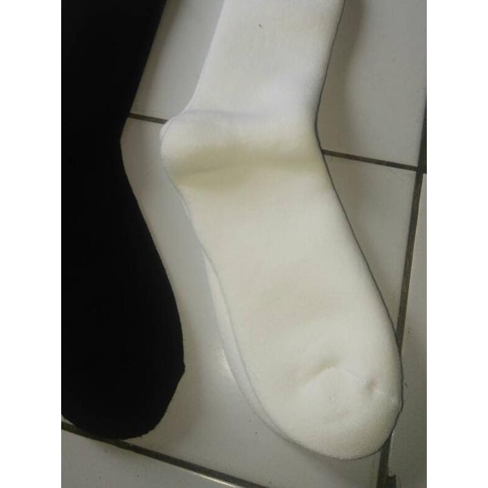 ➣ Kaos kaki pdl hitam dan putih ➼