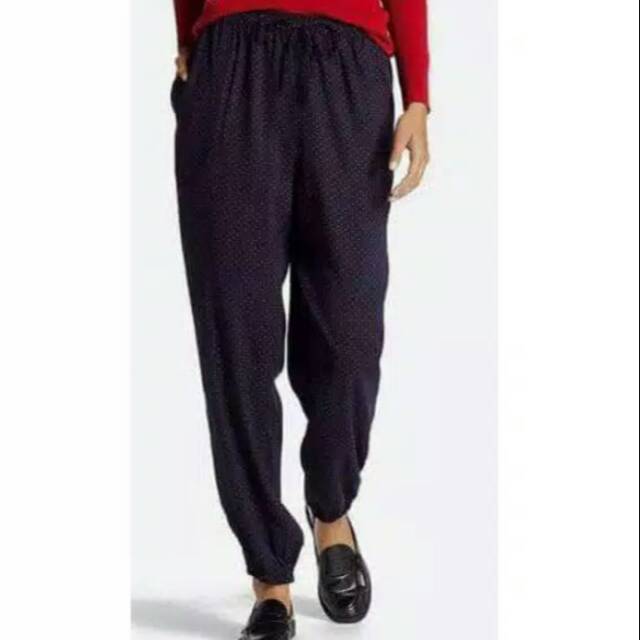 PALING DICARI Celana joger uniqlo ORIGINAL sisa export