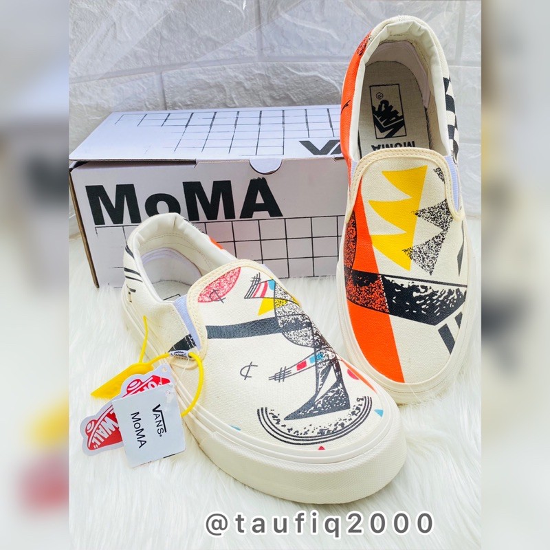 Sepatu Vans Slip On MOMA-2