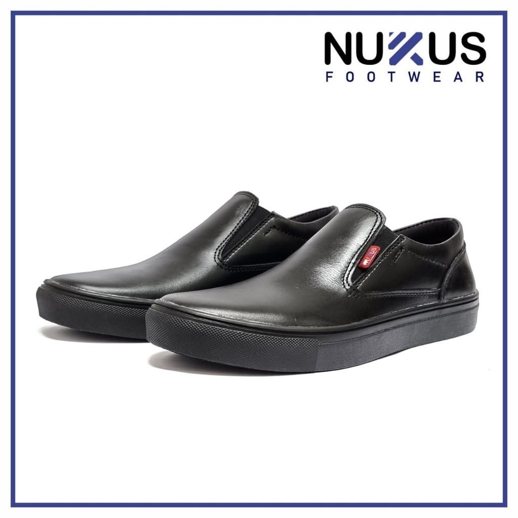 Nukus Sepatu Pria Kasual Slip On Classic Kulit Sapi Asli Hitam - NKS