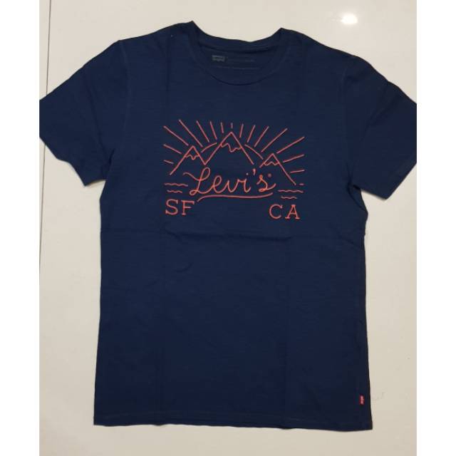 Tshirt pria Levis (preloved)