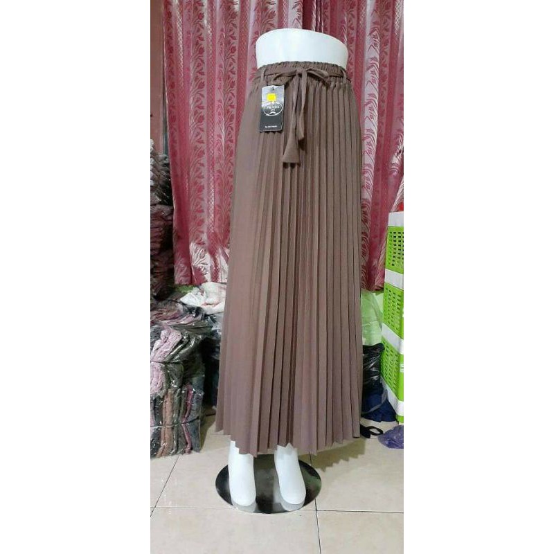 Plisket Bawahan Kebaya Rok Bawahan Kebaya Rok Plisket Tebal Rok Bawahan Rok Plisket Tebal Ori  Rok Bawahan Panjang Rok Plisket Tali PremiumRok Plisket Kebaya Bawahan Kebaya Plisket Bawahan Plisket Rok Rok Plisket Bahan Tebal Rok Bawahan Wanita-Khaki tua