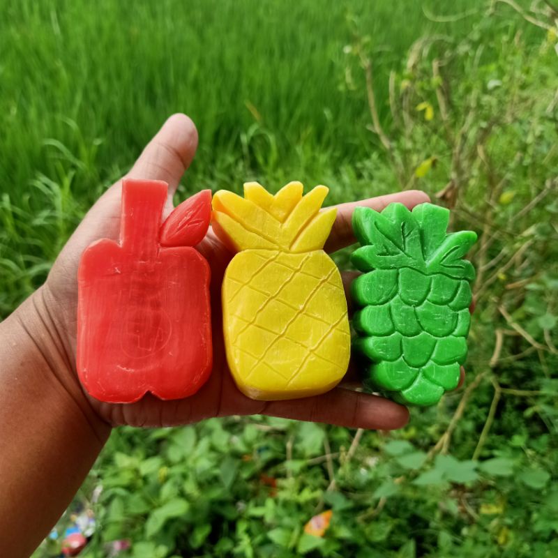 prakarya ukiran sabun batangan kerajinan sabun ukir ukiran sabun buah
