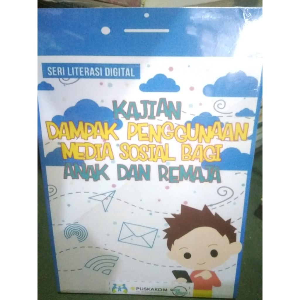 buku kajian dampak penggunaan sosial media bagi anak dan remaja
