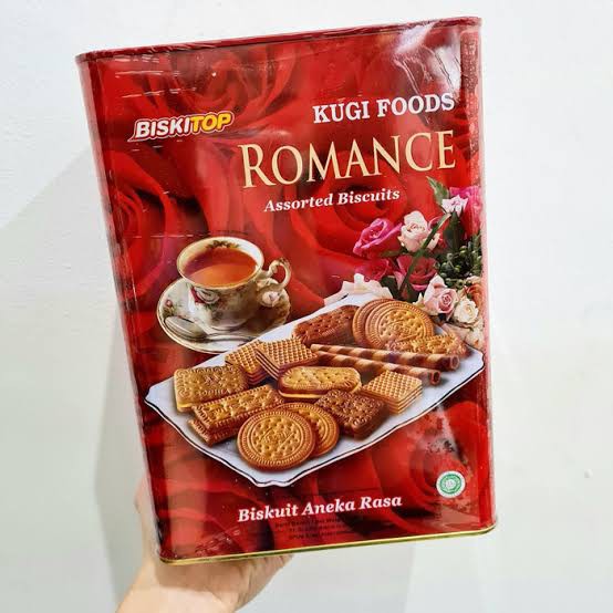 

Biskuit Kaleng Murah Biskitop Kugi Romance 700gr / Biskuit Aneka Rasa / Cemilan Biskuit