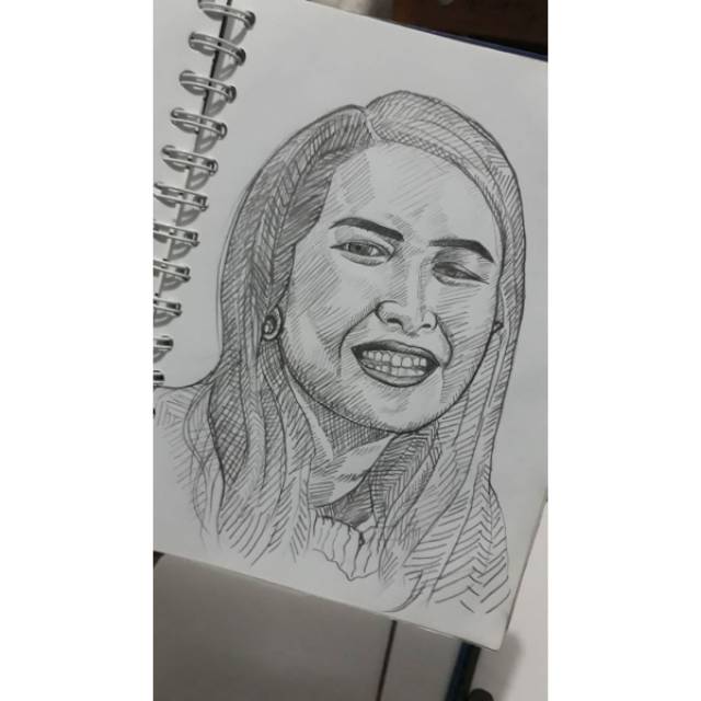 

Fast sketc pencil. Ukuran A4 dan A5 sudah termasuk bingkai (frame)