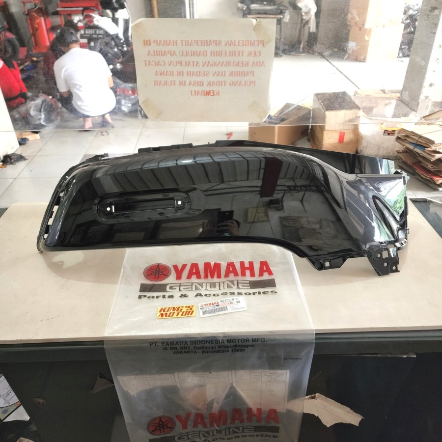 COVER BODY FAZZIO FAZIO HITAM GLOSSY KANAN BEJ F1721 33 ASLI YAMAHA