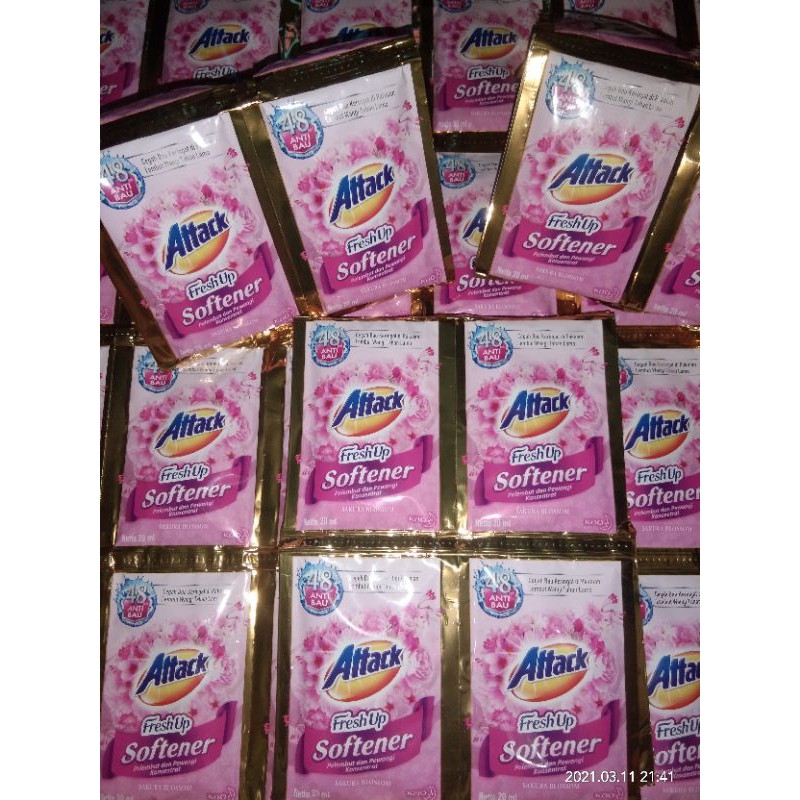 Attack fresh up Softener/ Pewangi Attack/ Pewangi pakaian sachet 1000/Murah/ Molto/ wangi/attack