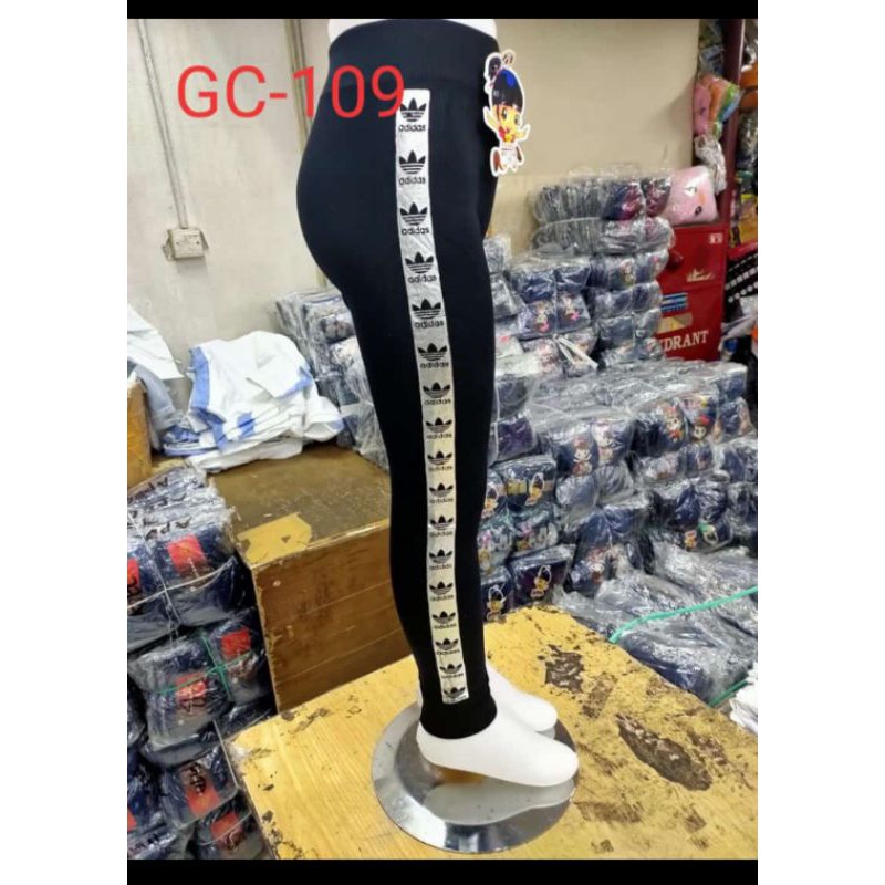 Celana legging anak bermotif Adidas