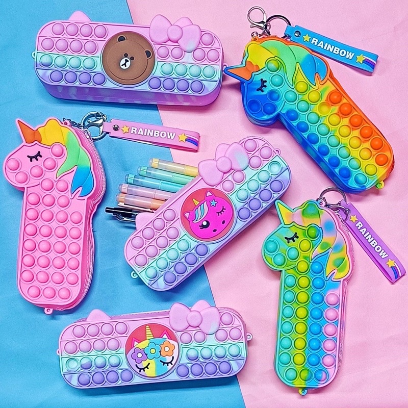 

Tas / Case / Dompet / Kotak Pensil / Tempat Pensil Pop it Karakter Unicorn