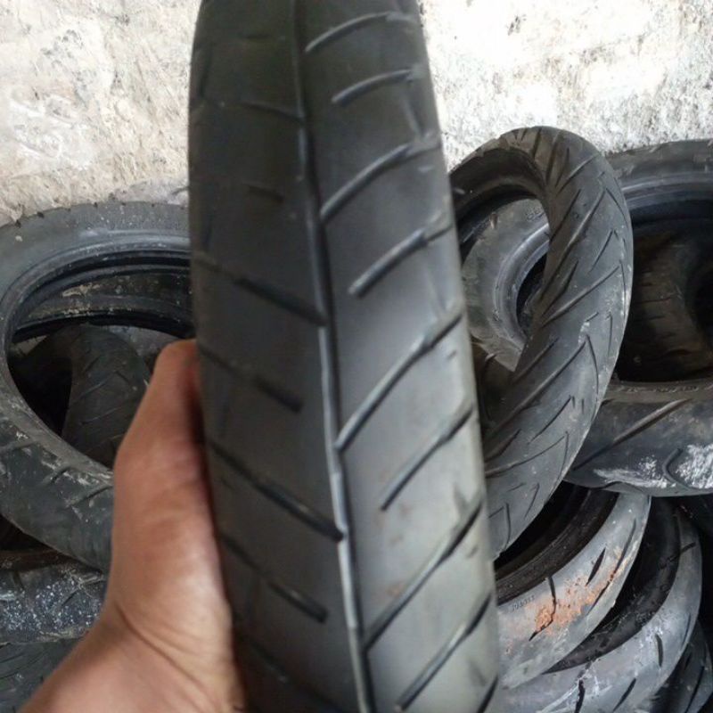 ban depan ukiran tubles ring 14 merk Michelin city grip pro. uk 70/90-14