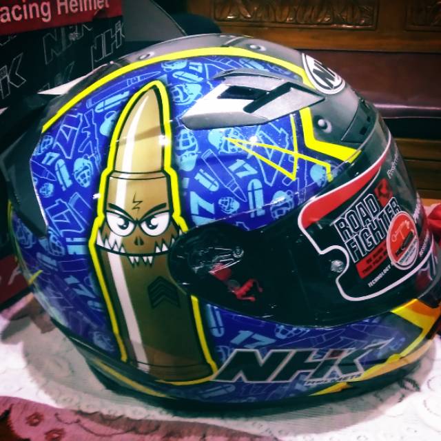 Helm NHK Karel Abraham