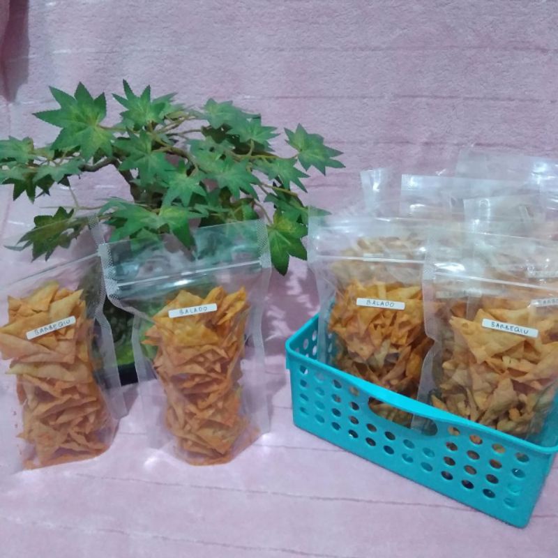 

Keripik Pangsit Aneka Rasa