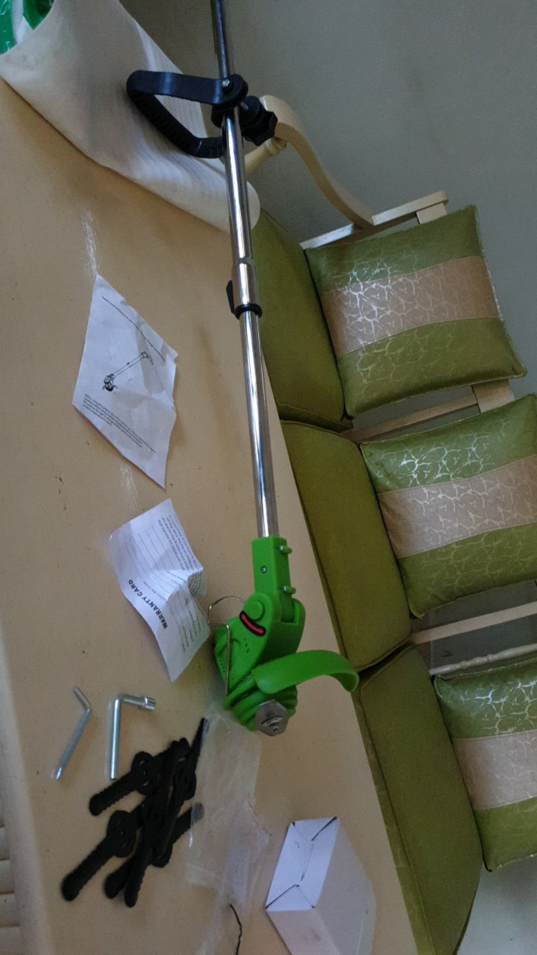 Mesin Potong Rumput Padi Uchiha Uciha Brush Cutter Cordless Baterai Tanpa Kabel