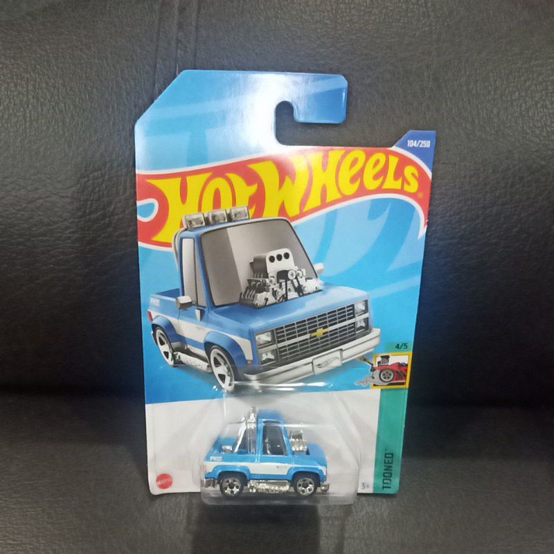 Toond 83 Chevy Silverado Hotwheels Tooned