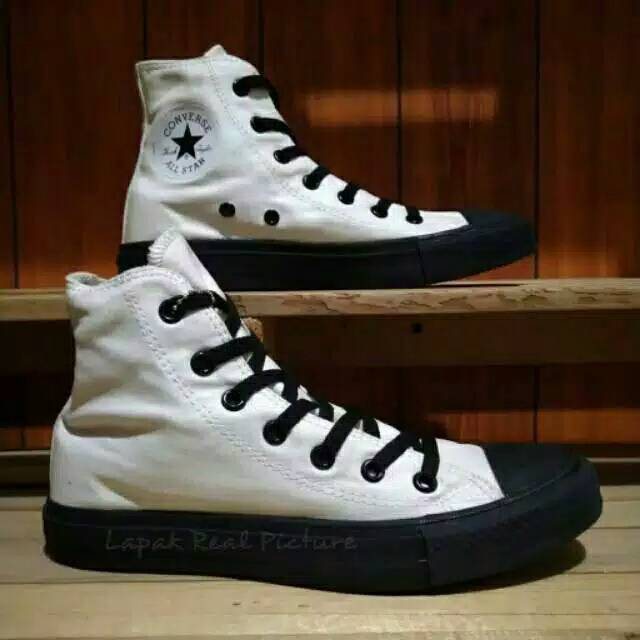 Converse boot black white