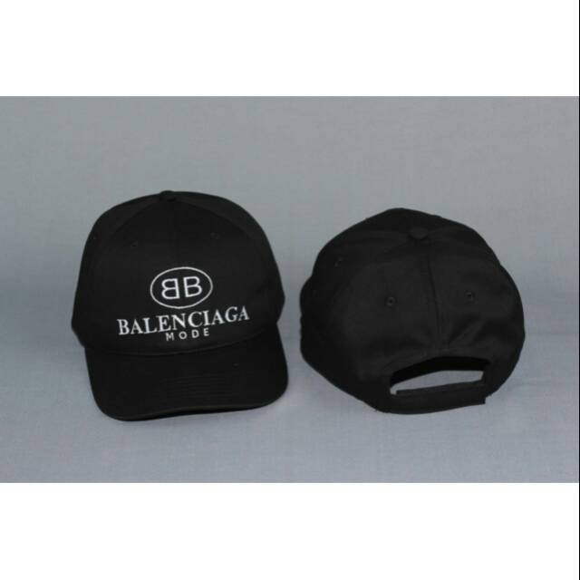 Topi balenciaga mode