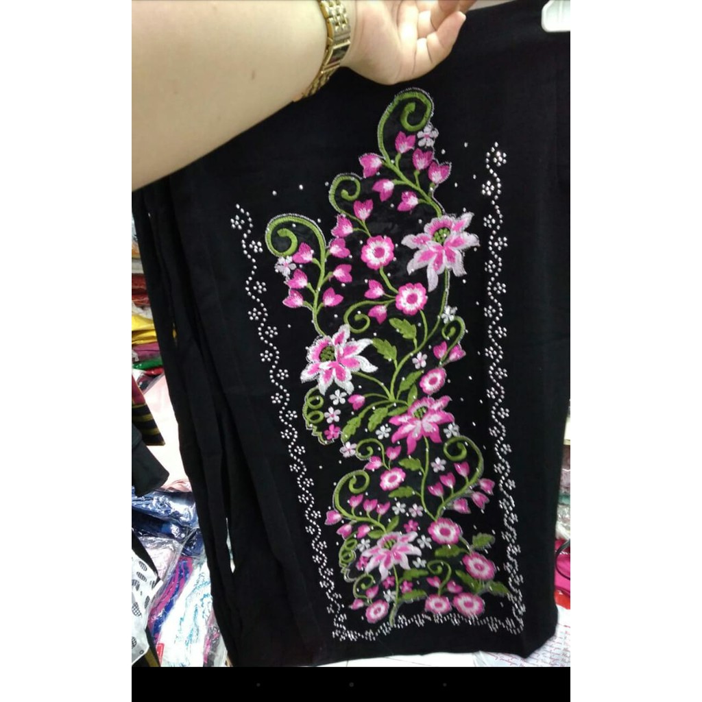 Rok lilit bordir pendek