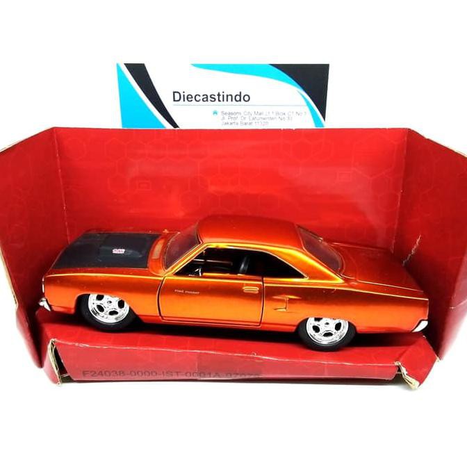 maddox - Jada 1:32 - Dom's Plymouth Road Runner