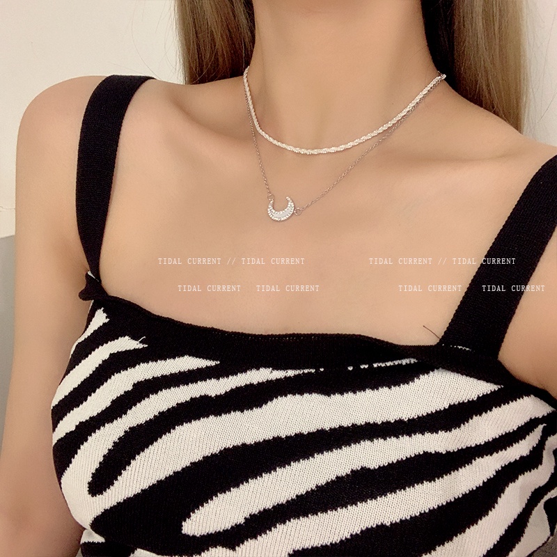 Kalung Rantai Klavikula Desain Bulan Ganda Warna silver Gaya Korea Untuk Perempuan