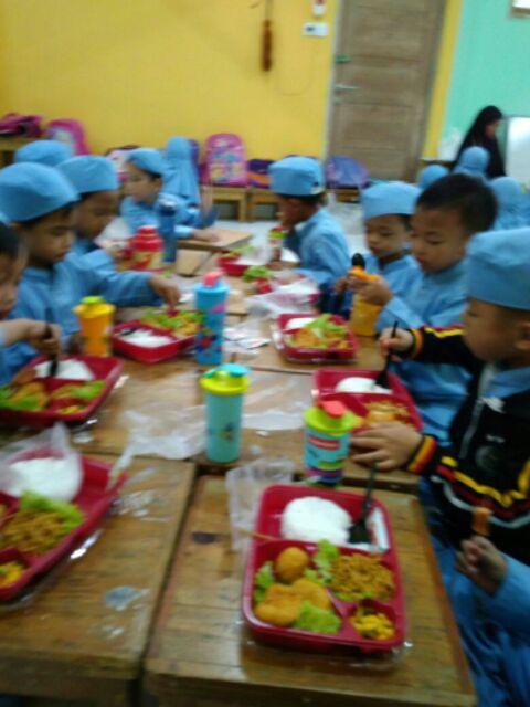 Box Bento / Tray Bento / Lunch Box Bento Sekat / Lunch Box / Kotak Makan Bento