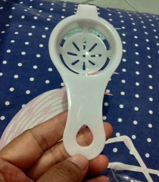 Alat Pemisah Telur Penyaring Kuning Dan Putih Telur - Egg Separator Plastic