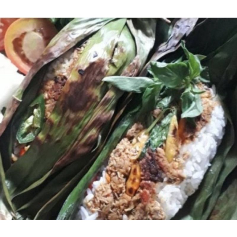 

Nasi bakar tongkol suwir kemangi pedas
