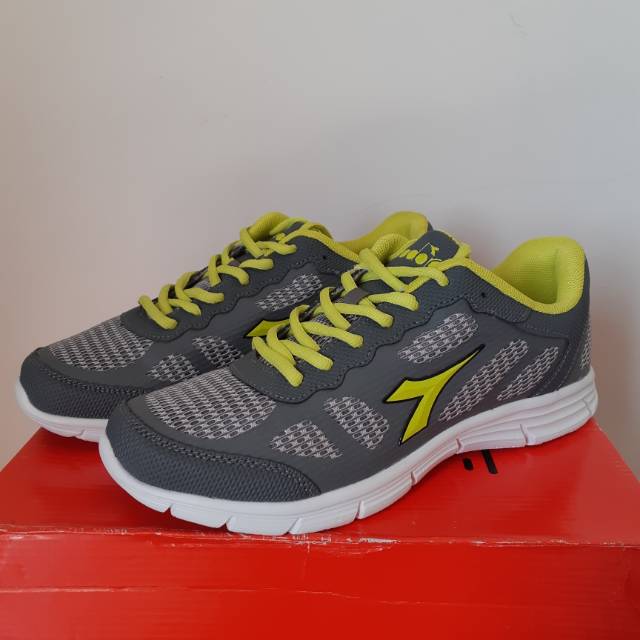 SEPATU DIADORA ERULA GREY LIME