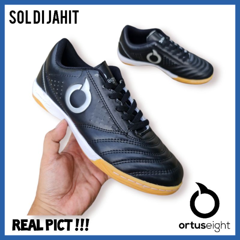 SEPATU FUTSAL ORTUSEIGHT PRIA / SEPATU PUTSAL ORTUS SOL DI JAHIT / SEPATU SEKOLAH KULIAH COWOK PROMO / SEPATU OLAHRAGA LARI RUNNING JOGGING ANTI SLIP