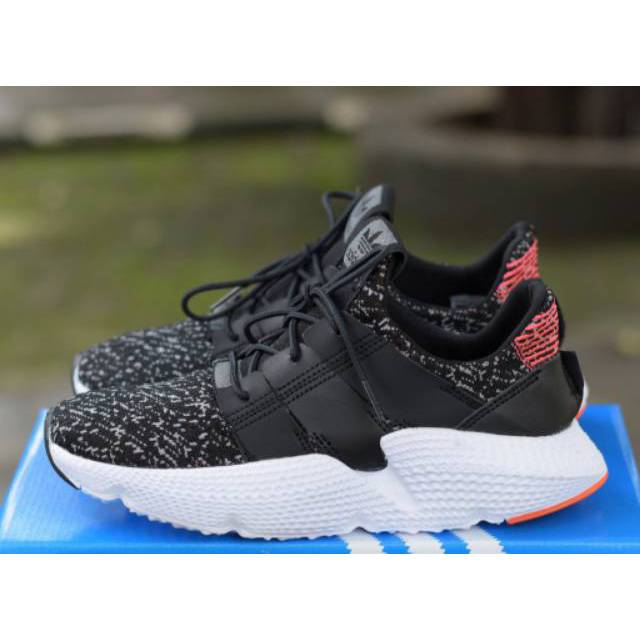 Sepatu Adidas Prophere Black Hitam Sneakers Olahraga Sport Running Fitnes Pria Wanita Kado Hadiah