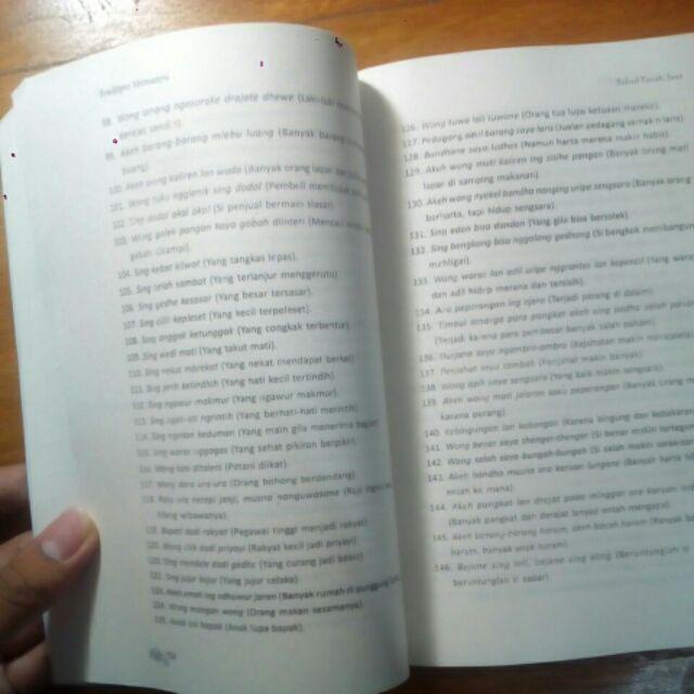 BUKU IMM UNTUK KEMANUSIAAN - KELAHIRAN YANG DIPERSOALKAN - IKATAN MAHASISWA MUHAMMADIYAH IMM - MANIFESTO GERAKAN INTELEKTUAL PROFETIK IMM - TAK SEKEDAR MERAH - GENEALOGI KAUM MERAH [ORIGINAL]