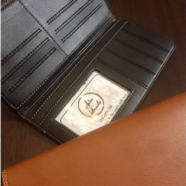 Dompet lipat pria ukuran panjang 18cm bahan kulit sintetis lokal colombo tebal dan lembut #dompet #dompetpria #dompetpanjang #dompetcowok #dompetfyp
