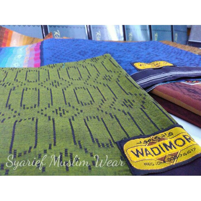 Sarung Wadimor Relief | Sarung Murah Motifnya Timbul