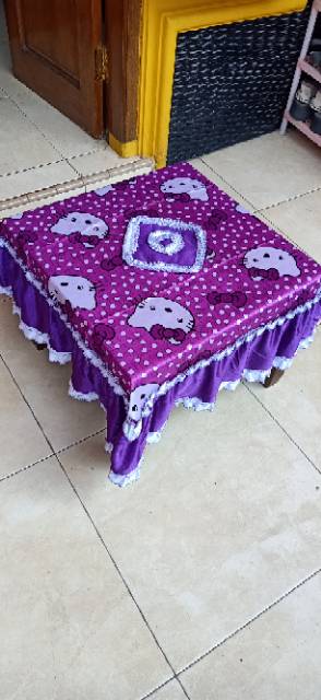 Taplak meja teras hello kitty doremon kembang