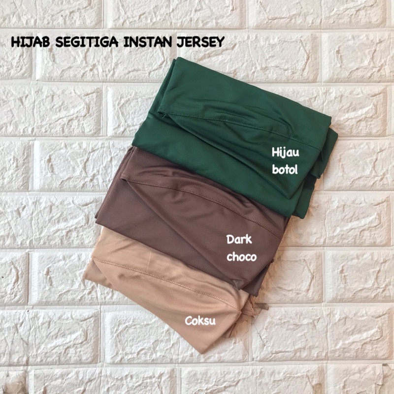 SEGITIGA INSTAN JERSEY SOFT PAD / HIJAB SQUARE